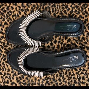 Women’s Rhinestone Flip Flops